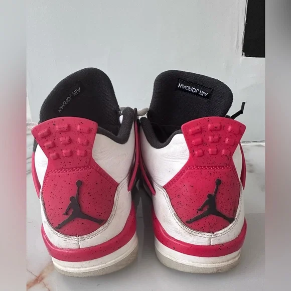 Air Jordan 4 Retro: Red, White, Black - Picture 2 of 7